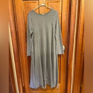 Agnes and Dora Midi length dress. Size M/L